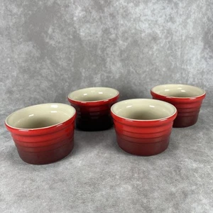 Set di 4 tazze Le Creuset Ramekin Red Ombre 3 oz piatti in gres usati in ottime condizioni - Foto 1 di 6