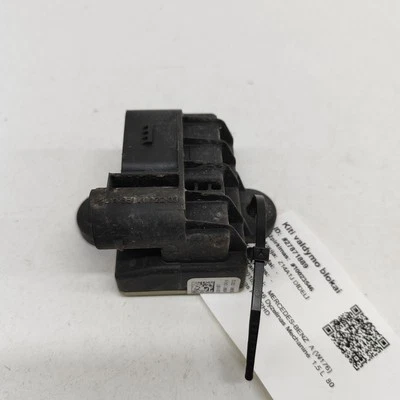 MERCEDES-BENZ A W176 Spark Glow Plug A6519002203 1.5 Diesel 80kw 2016 27871889 - Image 1 of 4