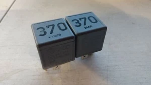 (Lot of 2) VW AUDI 8D0951253 Audi Relay # 370 Genuine OEM A8 A8L D3 8D0 951 253 - Picture 1 of 4
