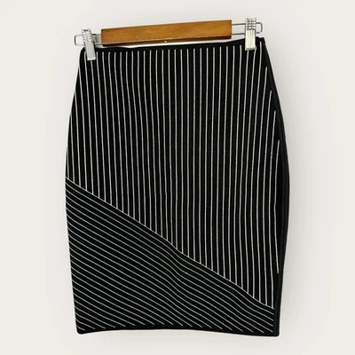 Falda lápiz Alexander Wang para mujer talla mediana a rayas elástica negra blanca Foto 1 de 4