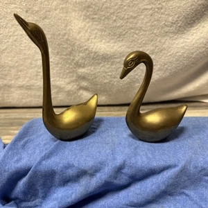 Due coppie di anatre cigni in metallo ottone vintage - Foto 1 di 15