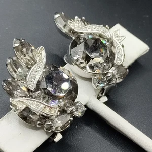 Orecchini bianchi con diamanti neri e strass trasparenti - Foto 1 di 8