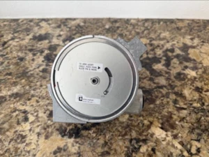 Carleton Technologies PN B14028-3/61199-107 - Imagen 1 de 5