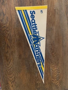 Pennant Vintage MLB Baseball Seattle Mariners - Picture 1 of 1