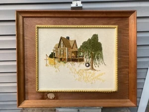 VINTAGE EMBROIDERY NEEDLEPOINT COTTAGE FARMHOUSE LANDSCAPE FRAMED - Picture 1 of 12
