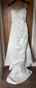 White Wedding Dress Beaded With Short Train - Lace Up Back - Size 12 - Picture 1 of 14