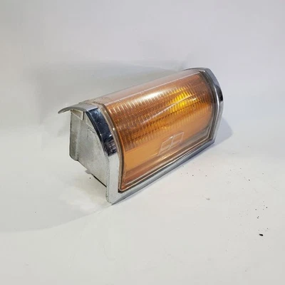 Lincoln Town Car 1989 fabricante de equipos originales lámpara de señal de giro derecha grietas térmicas  Foto 1 de 4