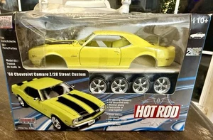 Classic Metal Hot Rod 1/24 Scale Die Cast Car Kit 68 Chevrolet Camaro Z/28 63022 - Bild 1 von 6