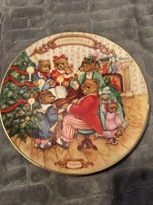 AVON 1989 Christmas 8" Plate 22k Gold Trim "Together for Christmas" Bears - Picture 1 of 3
