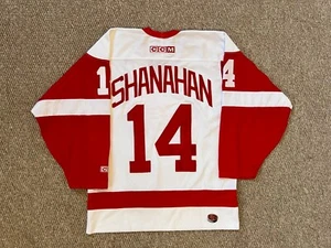 Fantastic Detroit Red Wings Brendan Shanahan CCM Home NHL MiC Hockey Jersey S - Picture 1 of 11