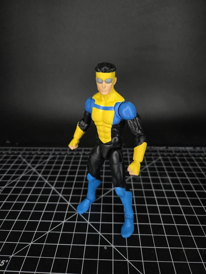 Figura de acción personalizada Invincible Classic Suit 1/12 6" V.2 Foto 1 de 1