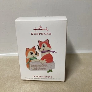 2019 Hallmark Keepsake Ornament Clever Sisters. - Picture 1 of 4