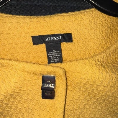 Chaqueta texturizada manga tres cuartos Alfani L amarillo mostaza Foto 1 de 4