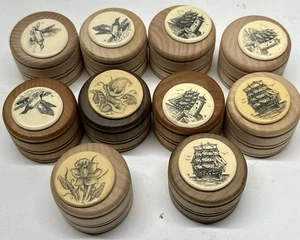 Lot de 10 faux carreaux de plastique Scrimshaw comme avec boîtes à bibelots en bois artisanat - Photo 1/8