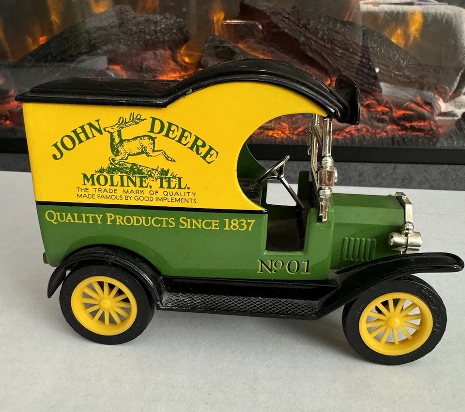 Ford Modelo T 1912 John Deere - Caja de cambios 1/24 Coleccionables Modelo de banco de monedas Foto 1 de 4