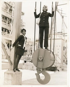 Eastern Airlines Photo 1970s Flight Attendant New Spacesuit Uniform Announcement - Picture 1 of 2