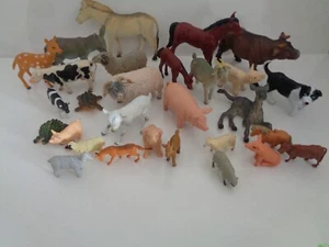 plastic farm animals few aaa & some unbranded - Foto 1 di 10