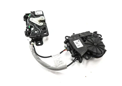 BMW X1 (F48) 2016-2021 actuador de cierre de bloqueo de maletero trasero con motor de asistencia de cierre Foto 1 de 4
