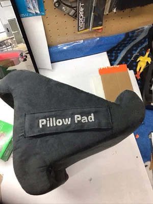 Soporte de almohada acolchado multiángulo Ontel para iPad - gris Foto 1 de 4