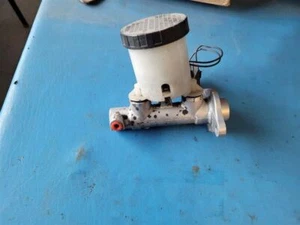 90 91 92 PROBE BRAKE MASTER CYL 4 CYL W/O ABS FROM 12/15/90 113838 - Bild 1 von 3
