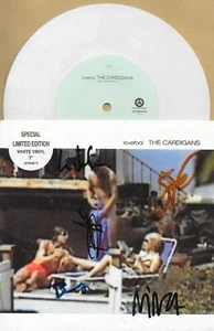 THE CARDIGANS - lovefool - AUTOGRAMM - 7 " VINYL - Bild 1 von 1