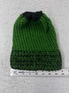 Handmade Beanie Toque Youth One Size Green Black Crochet Knit Acrylic Ski - Picture 1 of 5