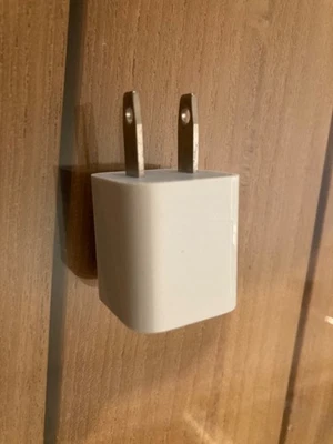 OEM Genuine Original Apple iPad 20W USB-C Wall Charger Power ADAPTER - Image 1 of 3