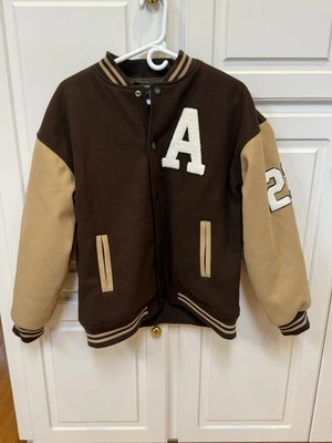 Jaqueta estilo bombardeiro Varsity Letterman adulto M Forever 21 - Imagem 1 de 4