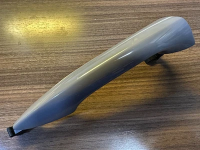 NUEVO FABRICANTE DE EQUIPOS ORIGINALES HYUNDAI ELANTRA GT 2013-2017 LADO DERECHO MANIJA DE PUERTA EXTERIOR - SIN PINTAR Foto 1 de 3