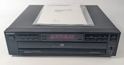 Reproductor cambiador compacto Sony 5 CD CDP-C215; sin control remoto - enciende Foto 1 de 4