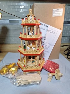 Vintage Lillian Vernon 4-stufige Holzpyramide Weihnachten Krippe Karussell mit Box - Bild 1 von 24