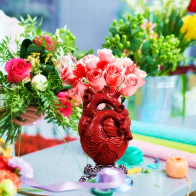 Anatomical Heart Vase Resin Flower Pot Home Shelf Table Decor Desktop Ornament - Image 1 of 4