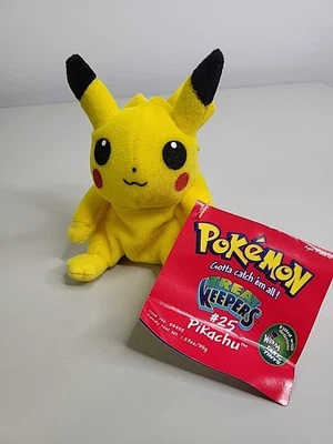 Muñeco de peluche Pokemon Treat Keepers #25 Pikachu con compartimento oculto para dulces Foto 1 de 4