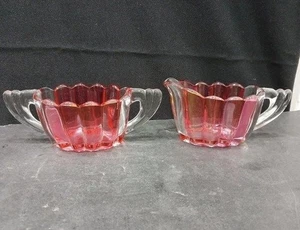 Crema de borde festoneado transparente Heisey Cranberry y azucarero abierto - Imagen 1 de 9