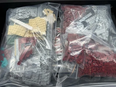 LEGO ARCHITECTURE ROBIE HOUSE 21010 - COMPLETE WITH ORIGINAL BOX AND MANUAL - Image 1 of 4