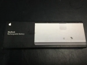 Apple MacBook Rechargeable Battery MB771LL/A Model A1260 - Picture 1 of 3