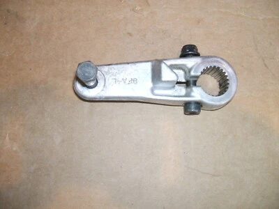 Yamaha Apex LTX GT L.H. 2009 Brazo de dirección, P/N 8FA-23851-00-00 Foto 1 de 4