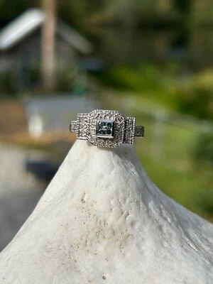 Anel de casamento de noivado de ouro branco 10 quilates com diamantes azuis tamanho 7 2,9 DWT - Imagem 1 de 4