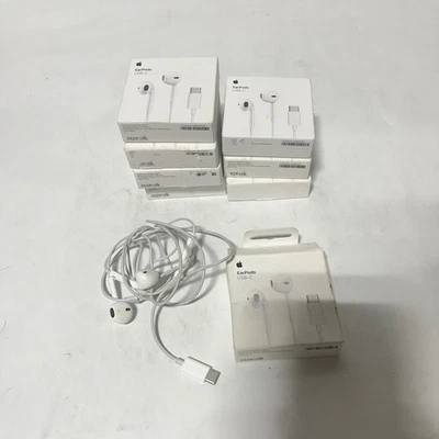 Set of 8 units - Apple - EarPods (USB-C) - White - Image 1 of 3