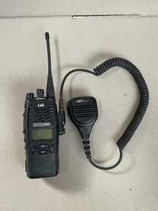 Tait TP9300 Series Portable UHF Two Way Radio including Microphone - Picture 1 of 7