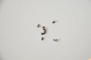 APPLE Macbook 13“ Unibody (A1342) white ++ Bottom Case Schrauben / Screws - Picture 1 of 1
