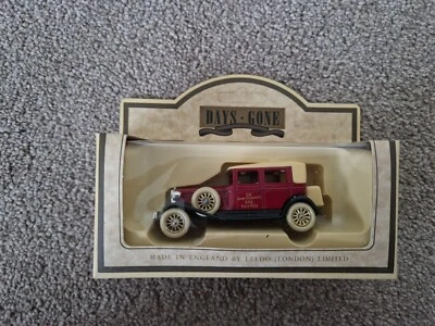 LLEDO DAYS GONE CLASSIC 1931 ROLLS ROYCE PHANTOM II RUBY CAR REF 19005 - Image 1 of 3