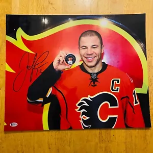 JAROME IGINLA CALGARY FLAMES SIGNED / AUTOGRAPHED 16X20 PHOTO BECKETT COA - Picture 1 of 3