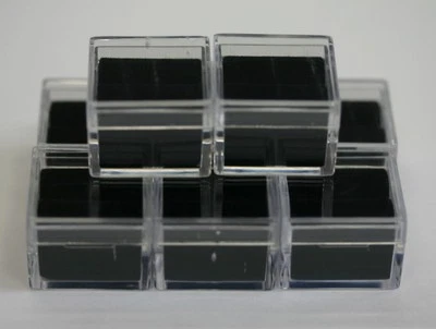 Caja de 100 frascos de gemas cuadrados de acrílico piedras preciosas espuma negra 1" x 1" exhibición de almacenamiento 1x1 Foto 1 de 2