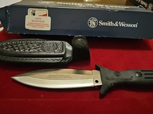 Smith & Wesson Military #830 First Production Run Made In USA Knife With sheath - Picture 1 of 6