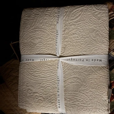 Docofil White 97x97  Antique White Luxuriously Cotton Blanket Made In Portugal - Image 1 of 4