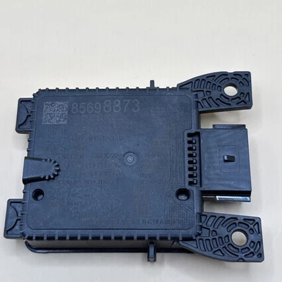 GM 2020-2025 85698873 Radar Rear Sensor - Image 1 of 4