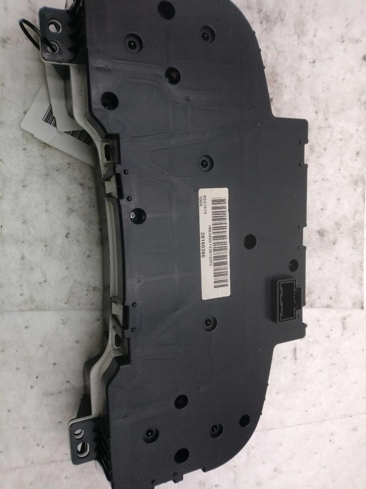 2010 Chevrolet Avalanche 1500 Speedometer Gauge Black OEM 169K Miles - image 1 of 4