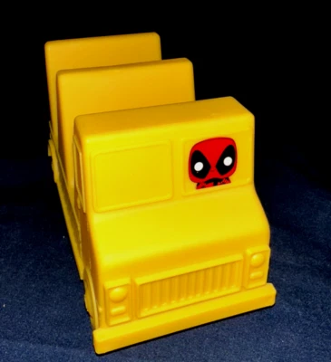 FUNKO POP MARVEL COLLECTOR CORPS DEADPOLL TACO CHIMICHANGA HOLDER Foto 1 de 4