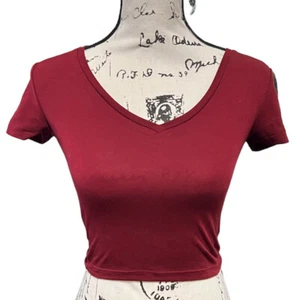 New Women's Short Sleeve V-Neck Cropped T-Shirt - Wild Fable - Size XS - Maroon - Picture 1 of 18